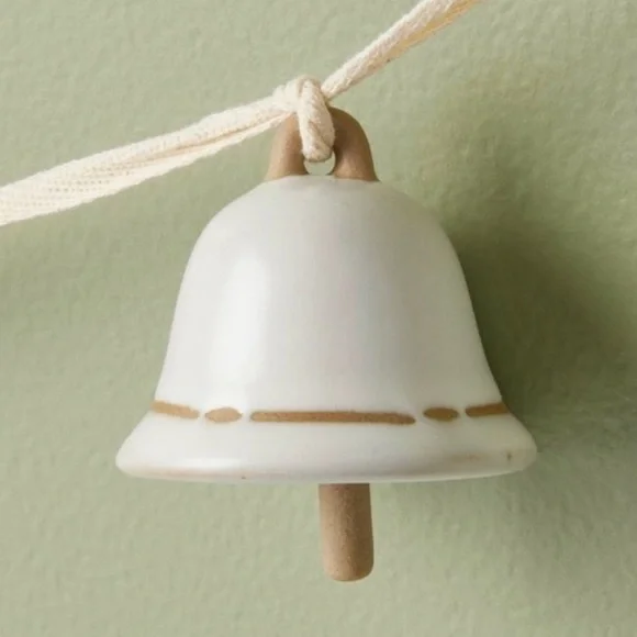 HEARTH & HAND NWT decorative ceramic bell Christmas garland -3.75’