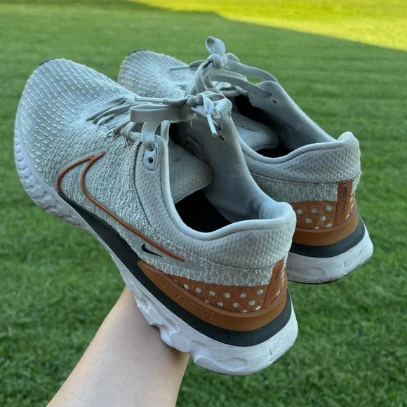 Nike React Flyknit Gray Orange White Mens 11.5 GUC Some Staining & Wear