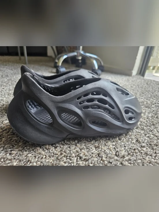 adidas Yeezy Foam RNROnyx Return
