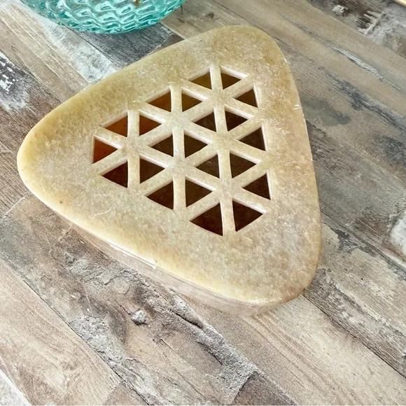 Vintage ALABASTER MARBLE Stone TRINKET BOX with Lid- Beautiful Marble
