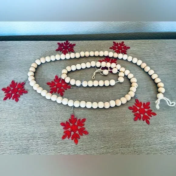 Farmhouse Wood Beaded Red Glitter Snowflake Christmas Holiday Garland