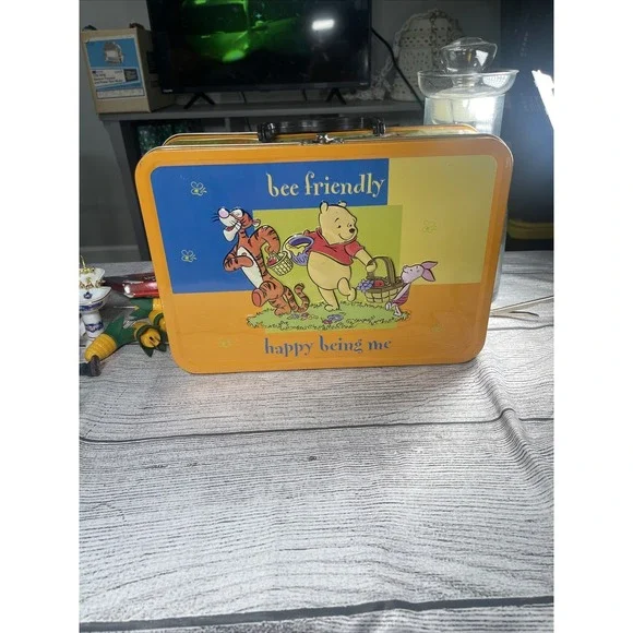 Winnie The Pooh Bee Friendly 
