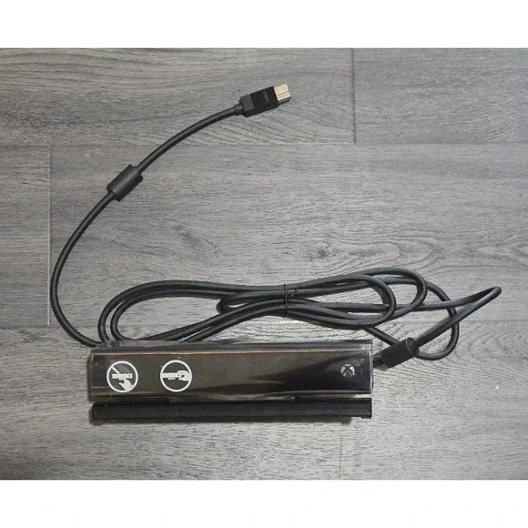 Microsoft Xbox One Kinect Sensor Model 1520 - Like New with Protective Plastic