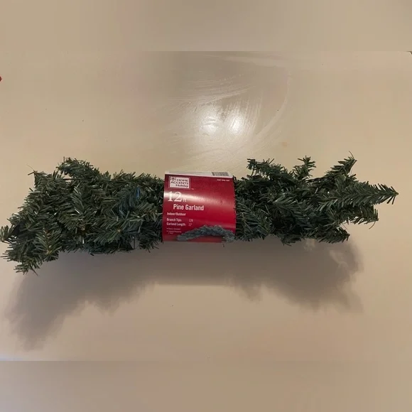 Home accents, holiday 12 foot Christmas pine garland