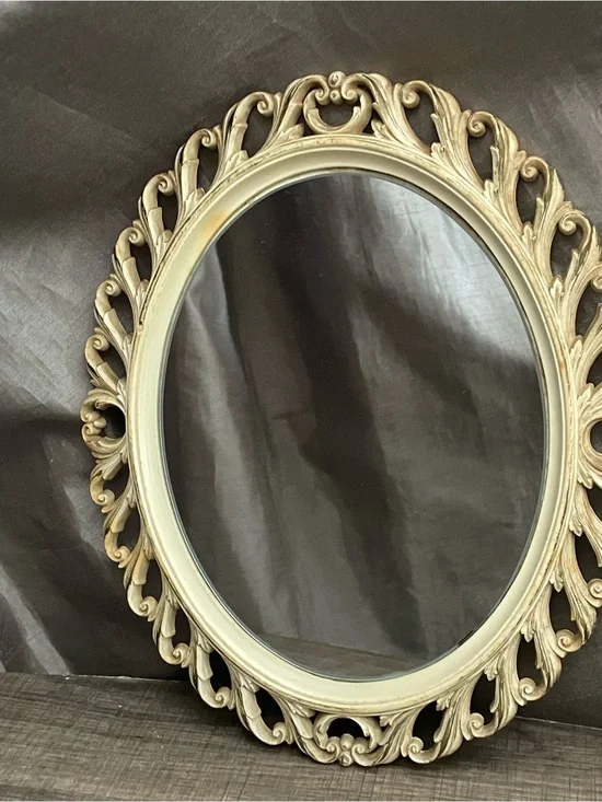 Vintage Syroco 1965 Oval Cream Gold Hollywood Regency Mirror 10x12