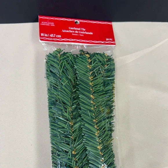 Ashland Green Garland Ties 20 Piece Pack 18 inch length all new garland ties