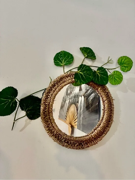 Natural Woven Round Wall Mirror with Faux Leaves