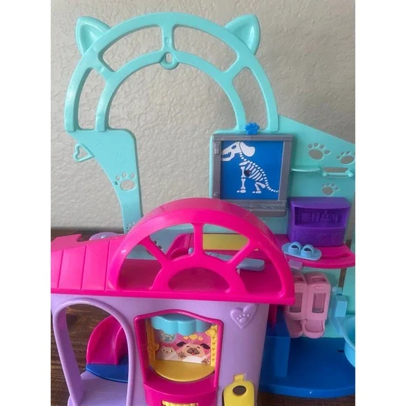Polly Pocket Pet‎ Vet Clinic