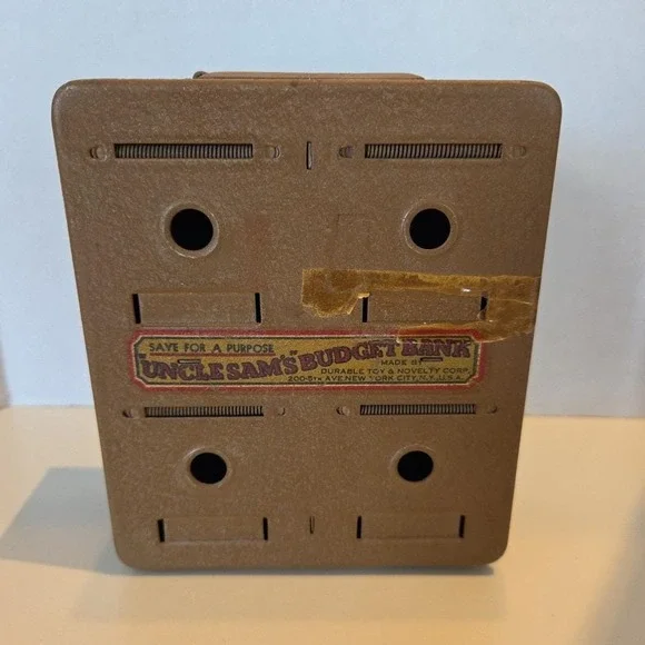 4.5 W X 5.25 T UNCLE SAMS BUDGET BANK MADE BY‎ DURABLE TOY AND NOVELTY CO NO KEY