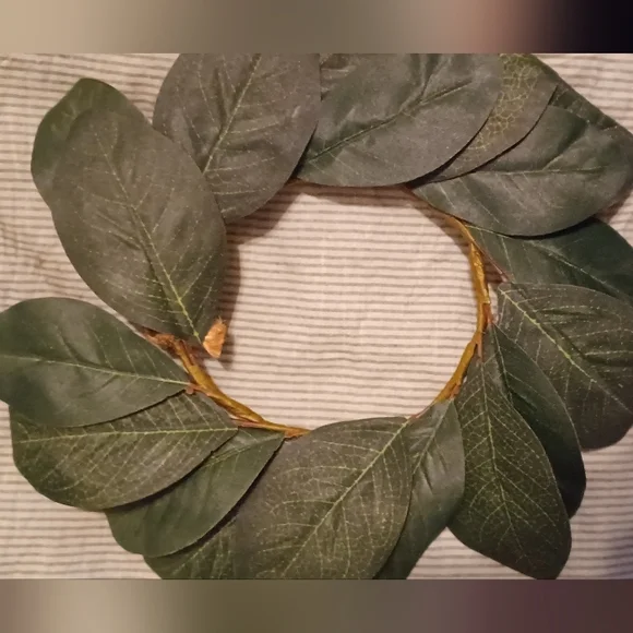 Faux leaf wreath frame wall decor