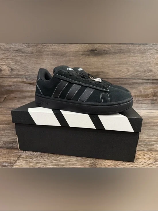 NWT Adidas Grand Court Alpha Sneaker Men’s BLACK ON BLACK Sz 8.5