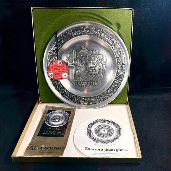 A. Holthe Norway Pewter Plate Julen 1989 Christmas Plate with Box‎ Collectible