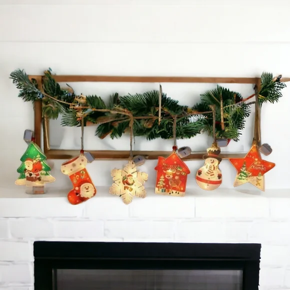 Nostalgic vintage look Christmas decorations garland