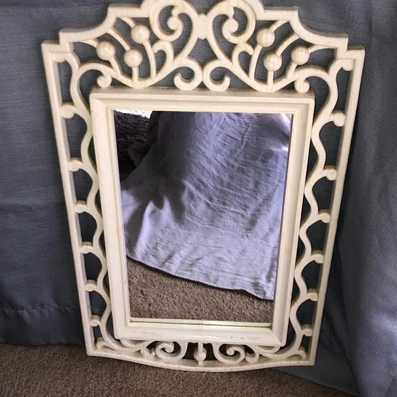 Vintage Homco mirror. No chips or cracks