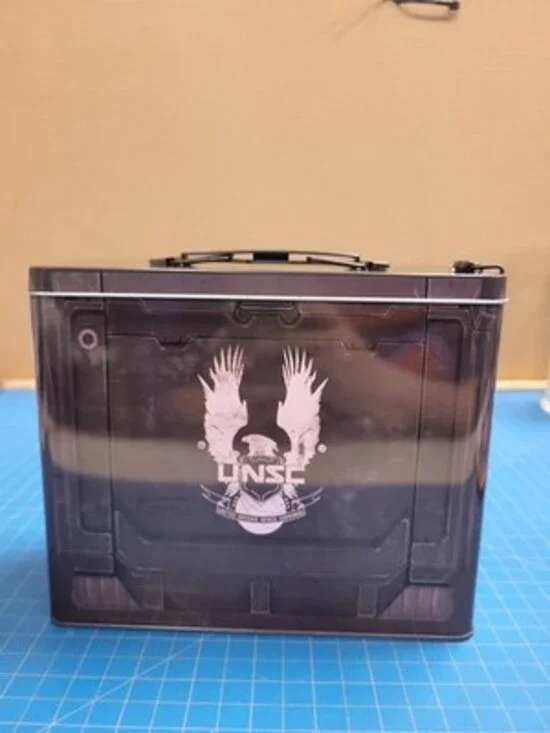 Halo 5 Guardians Limited Edition Metal Lunchbox Case Microsoft Game Promo