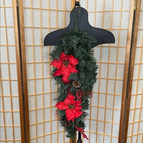 Vintage Festive Red Poinsettia Holiday Garland Shrub Wreath