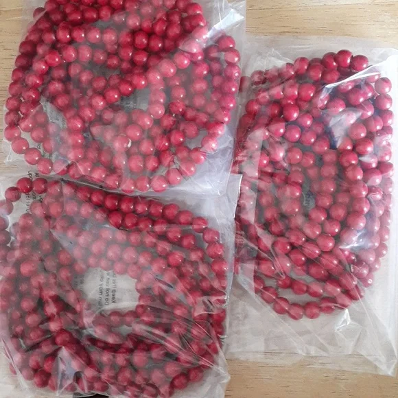 NWOT Bundle of 3 Red Garland Strands BB88