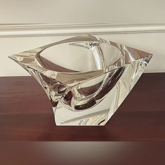 Stunning Vintage Orrefors Sweden Mid-Century Crystal Tornado Heavy Bowl 7 Inch