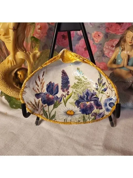 DECOUPAGE CLAM SHELL