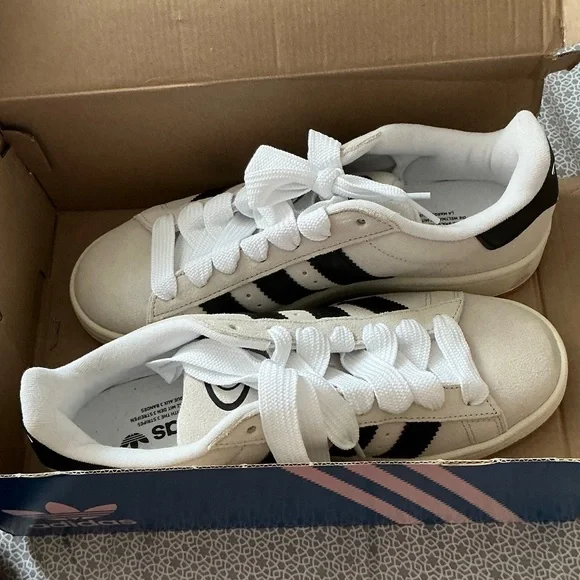 Adidas Classic White and Black Trainers 8 and a half