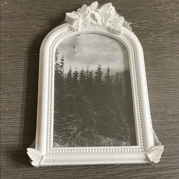 Elegant White Picture Frame with Butterfly Accents