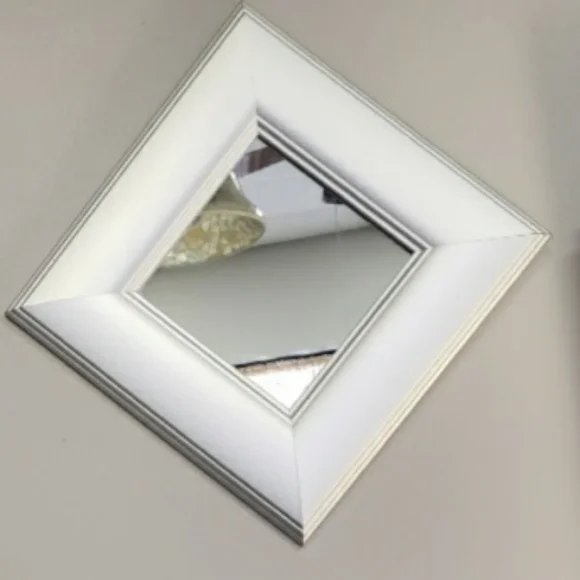 Mirror Square Contemporary
