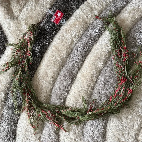Decorative Green and Red Berry Garland