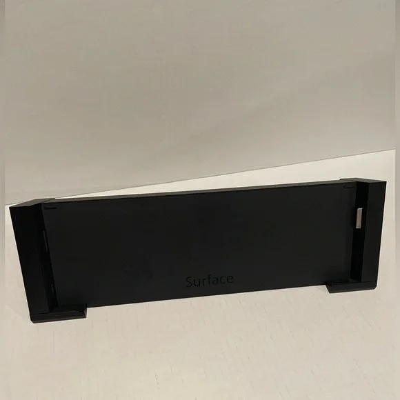Microsoft Surface Pro charging station