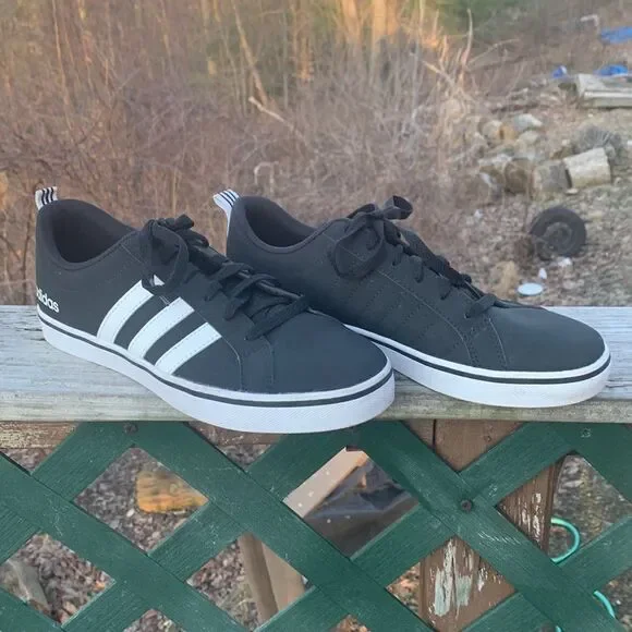 Adidas VS Pace 2.0 Sneakers Sz 8.5 Black/White
