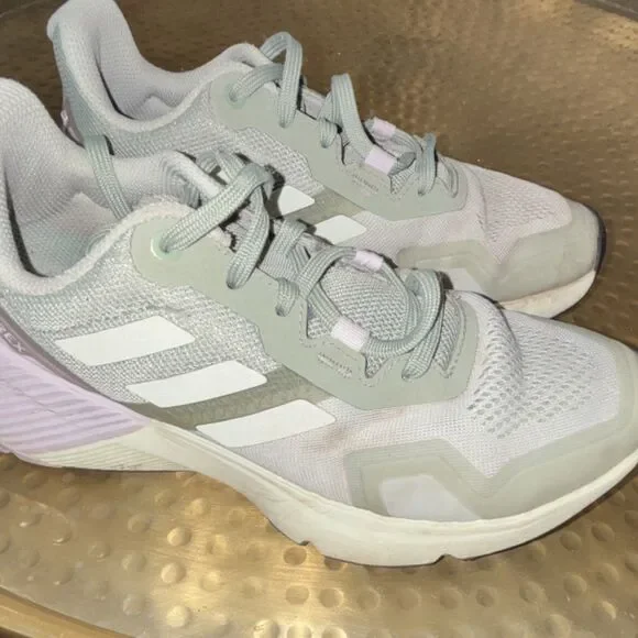 adidas Womens Terrex Green Lavender Solid Low Top Lace-Up Sneakers Sz 5
