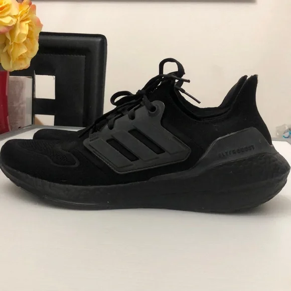 ADIDAS UTRABOOST RUNNING SNEAKERS MENS SIZE 10.5