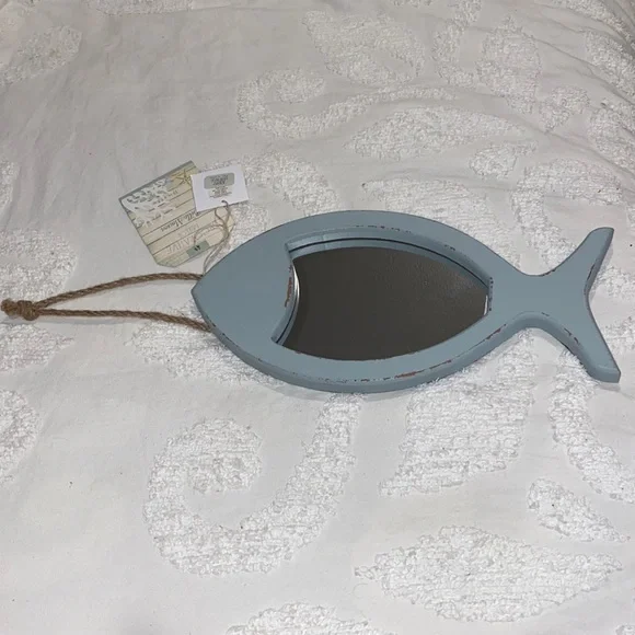 🐟 Mirror fish shape