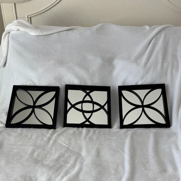 Black and White Geometric Wall Decor Set