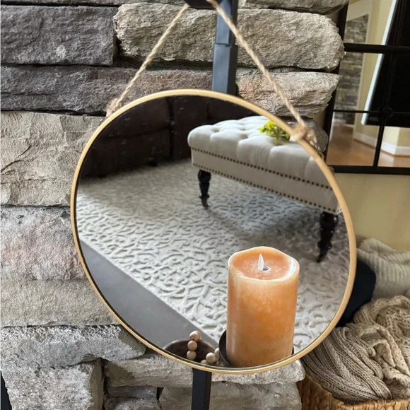 Round Mirror with Gold Frame