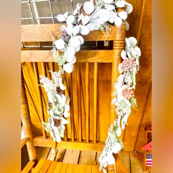 *Silver Dollar Shine Garland