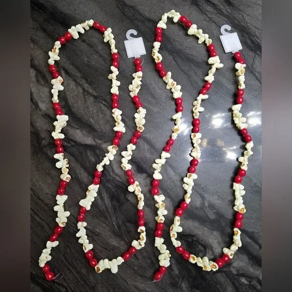 New 72-in Vintage Retro Style Faux Popcorn Red Berry Christmas Holiday Garland