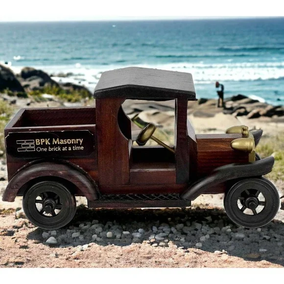 Vintage 1911 Wooden Hand Crafted Classic Pickup Truck Ford? Model Car
