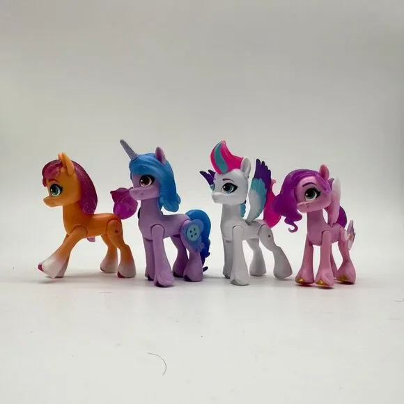 My Little Pony Crystal Adventure Sunny‎ Starscout Princess Petal Izzy Moonbow