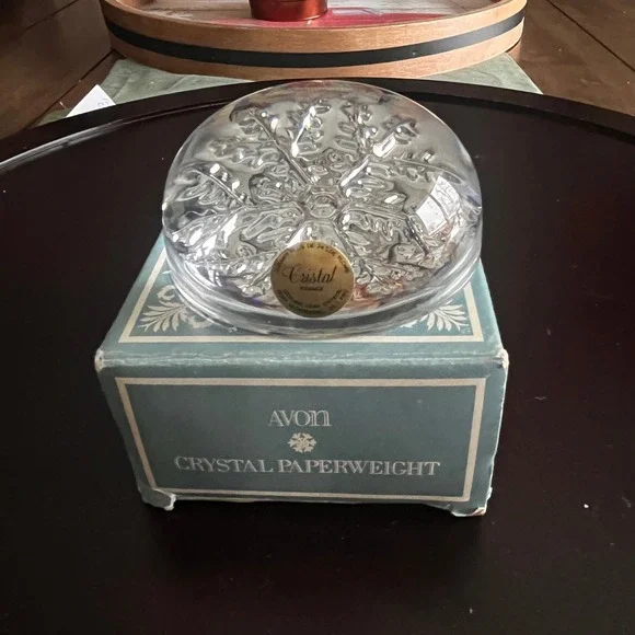Avon Crystal Snowflake Paperweight Made in France 24 Percent Lead Crystal