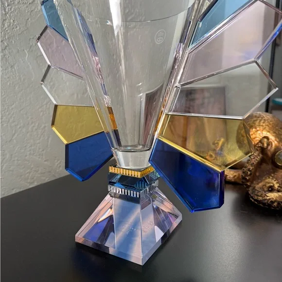 Luxury Sculptural Crystal Vase by Reflections Copenhagen – Neiman Marcus Excl