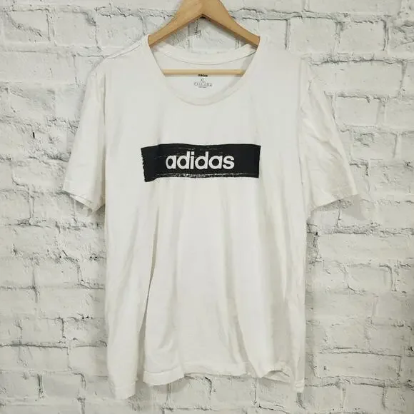 Adidas tee Sz XL short sleeve white crew neck casual A42