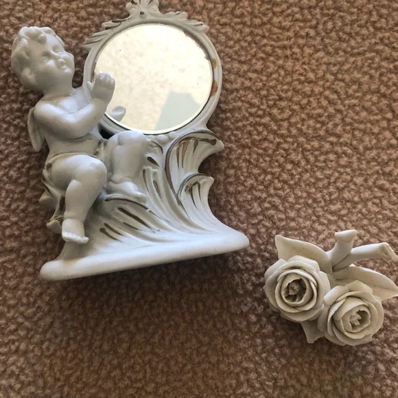 White Cherub Accent Mirror with Floral Motif And Bisque Two White Roses