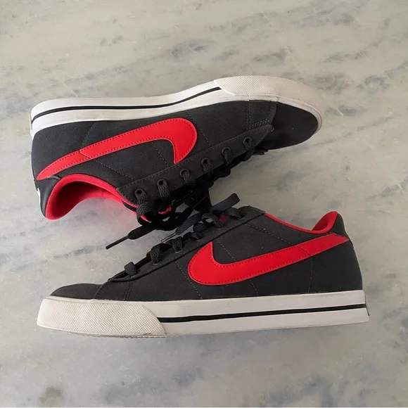 Nike Black Red Canvas Sneakers Men’s Size 9.5 Casual Skate Style