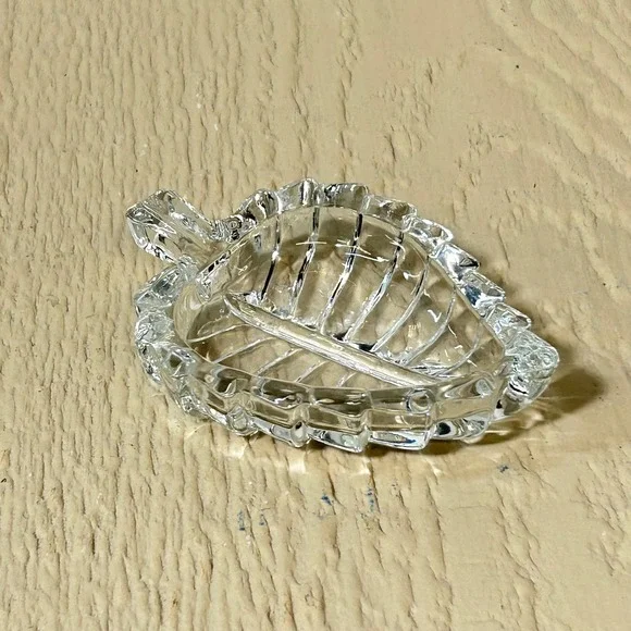 Vintage Clear Italian Glass Leaf Trinket‎ Dish Ash Tray