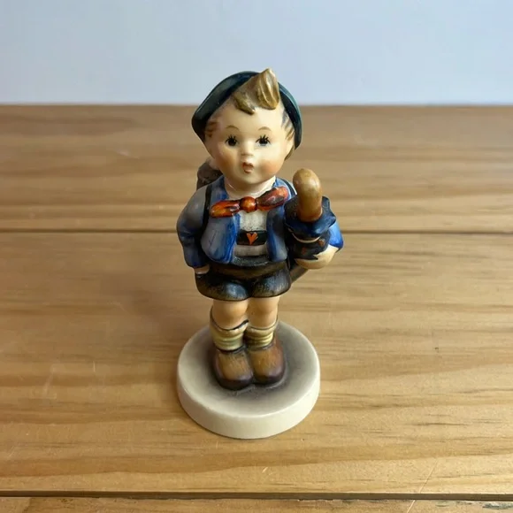 Goebel Hummel Figurine Home From Market 1948 TMK-3 Vintage #198 2/0 Umbrella