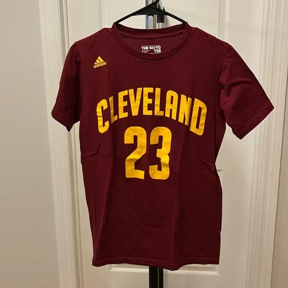 Adidas lebron James NBA Cleveland Cavalier tee #23