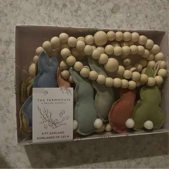 “New” The Farmhouse Bunny & beads 6 ft Garland - Multicolor