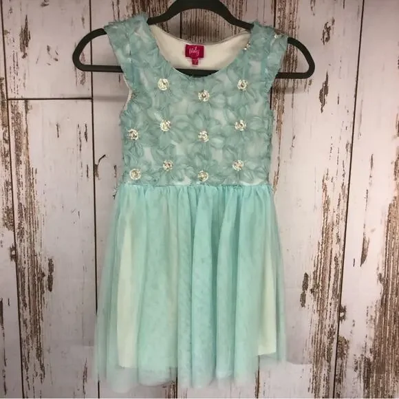 Pinky, Girls Dress, Size 8. In good used condition!