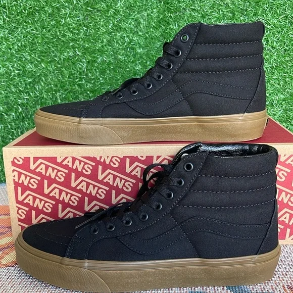 Vans Men’s Sk8-Hi Reissue (Canvas Gum) Black/Lghtgm VN0A2XSBL0D Sneakers
