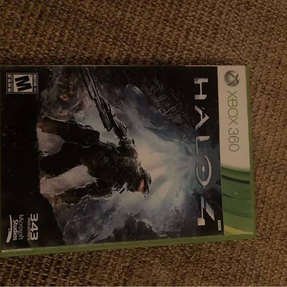 Microsoft Halo 4 for Xbox 360 - Green and Black Case